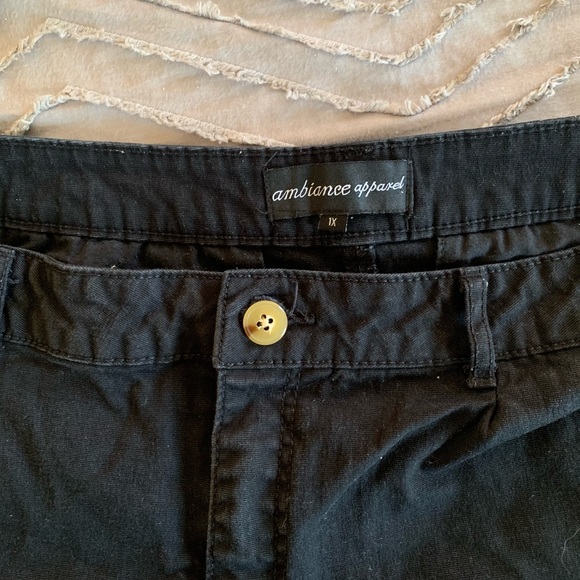 SPRING Outfit Bundle ✨ Off the Shoulder Top/Shorts - Picture 4 of 4